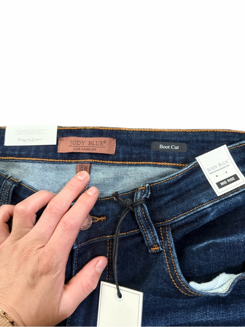 NWT Judy Blue Mid-Rise Bootcut Jeans - Size 18W - Picture 5 of 7